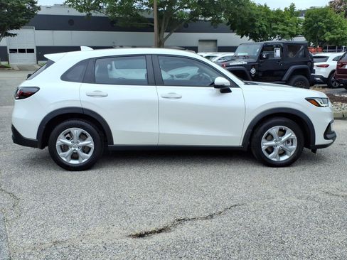 Used 2023 Honda HR-V LX image 7