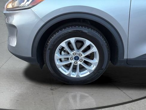 Used 2022 Ford Escape SE FWD image 30