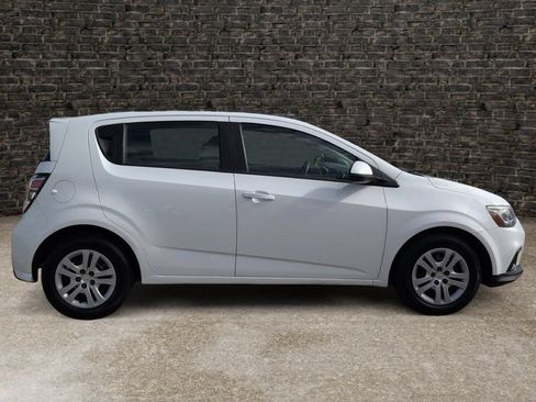 Used 2018 Chevrolet Sonic LT FWD image 3