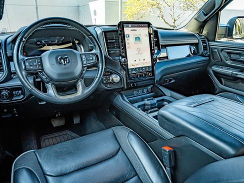 Used 2025 RAM 1500 Limited AWD/4WD image 32