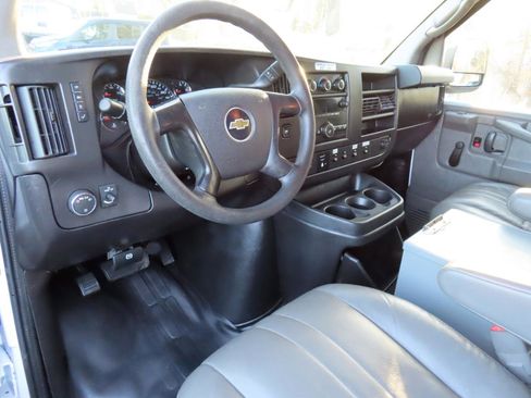 Used 2013 Chevrolet Express 2500 image 9
