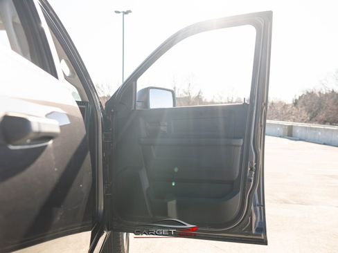 Used 2019 RAM 1500 Express w/ Express Value Package image 34