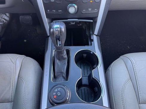 Used 2014 Ford Explorer XLT w/ Equipment Group 202A image 17