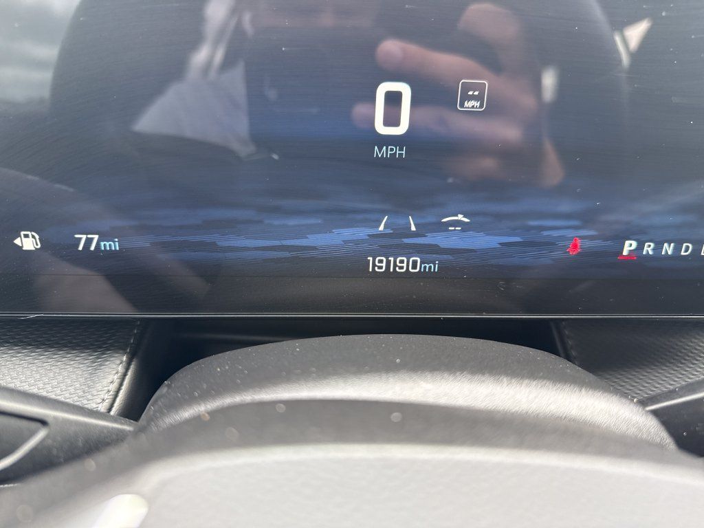 Used 2025 Chevrolet Equinox LT w/ Convenience Package II FWD image 16
