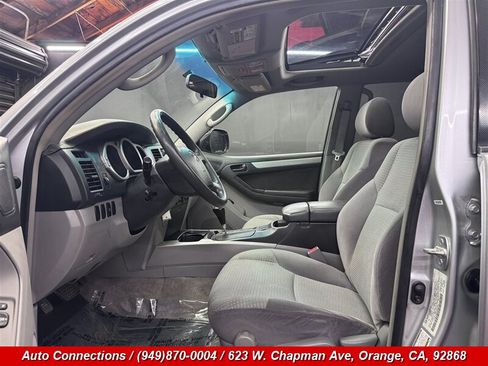 Used 2004 Toyota 4Runner SR5 RWD image 6