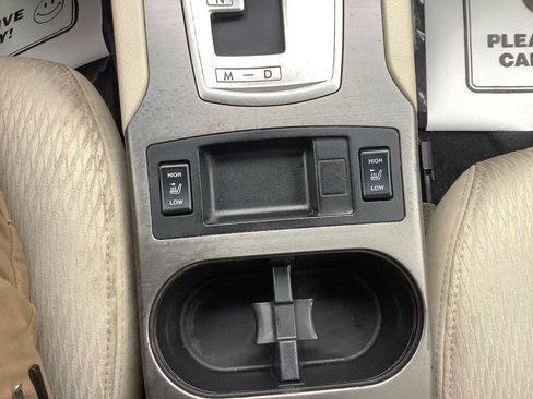 Used 2010 Subaru Outback 2.5i Premium image 36