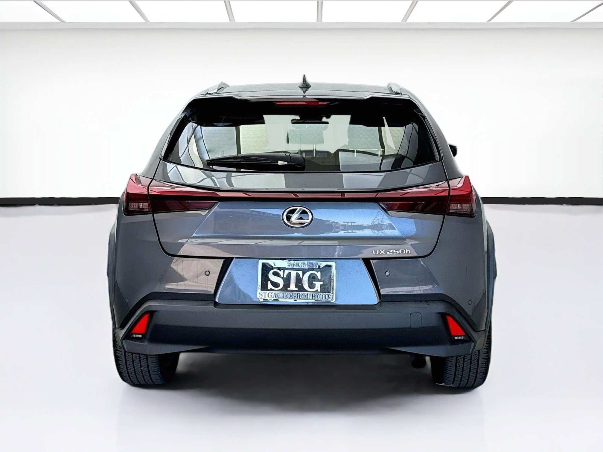 Used 2024 Lexus UX 250h FWD image 5