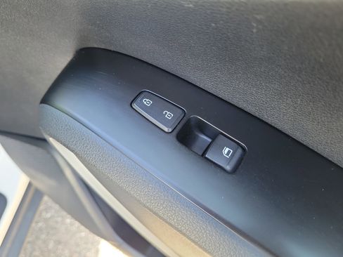 Used 2020 Kia Soul LX FWD image 11