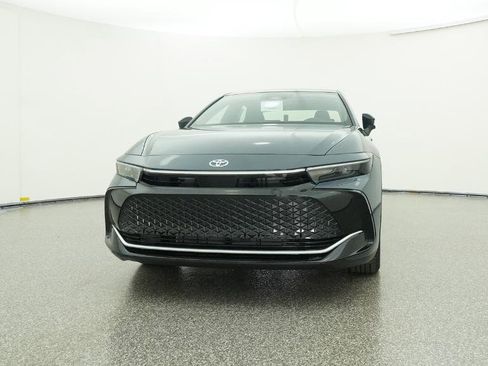 New 2026 Toyota Crown XLE image 3