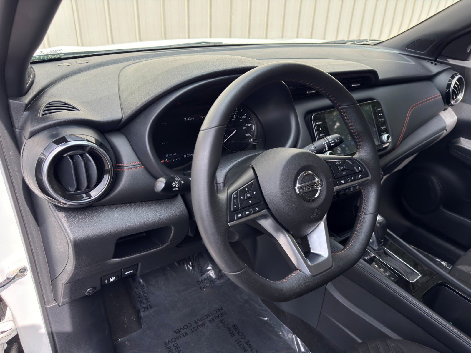 Used 2021 Nissan Kicks SR FWD image 12
