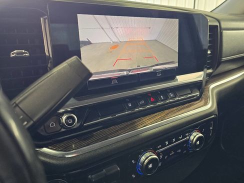 Used 2024 GMC Sierra 3500 SLE image 11