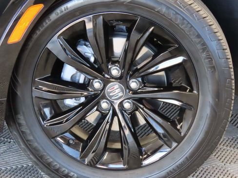 Used 2025 Buick Envista Sport Touring w/ Convenience I Package FWD image 7