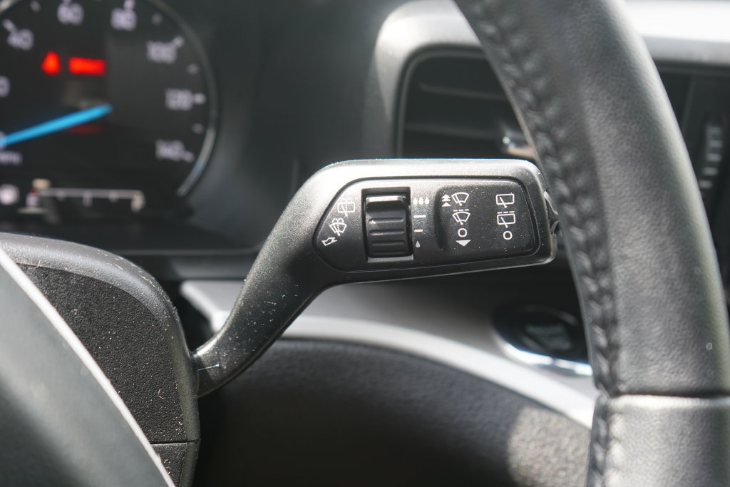 Used 2022 Ford Explorer XLT AWD/4WD image 18