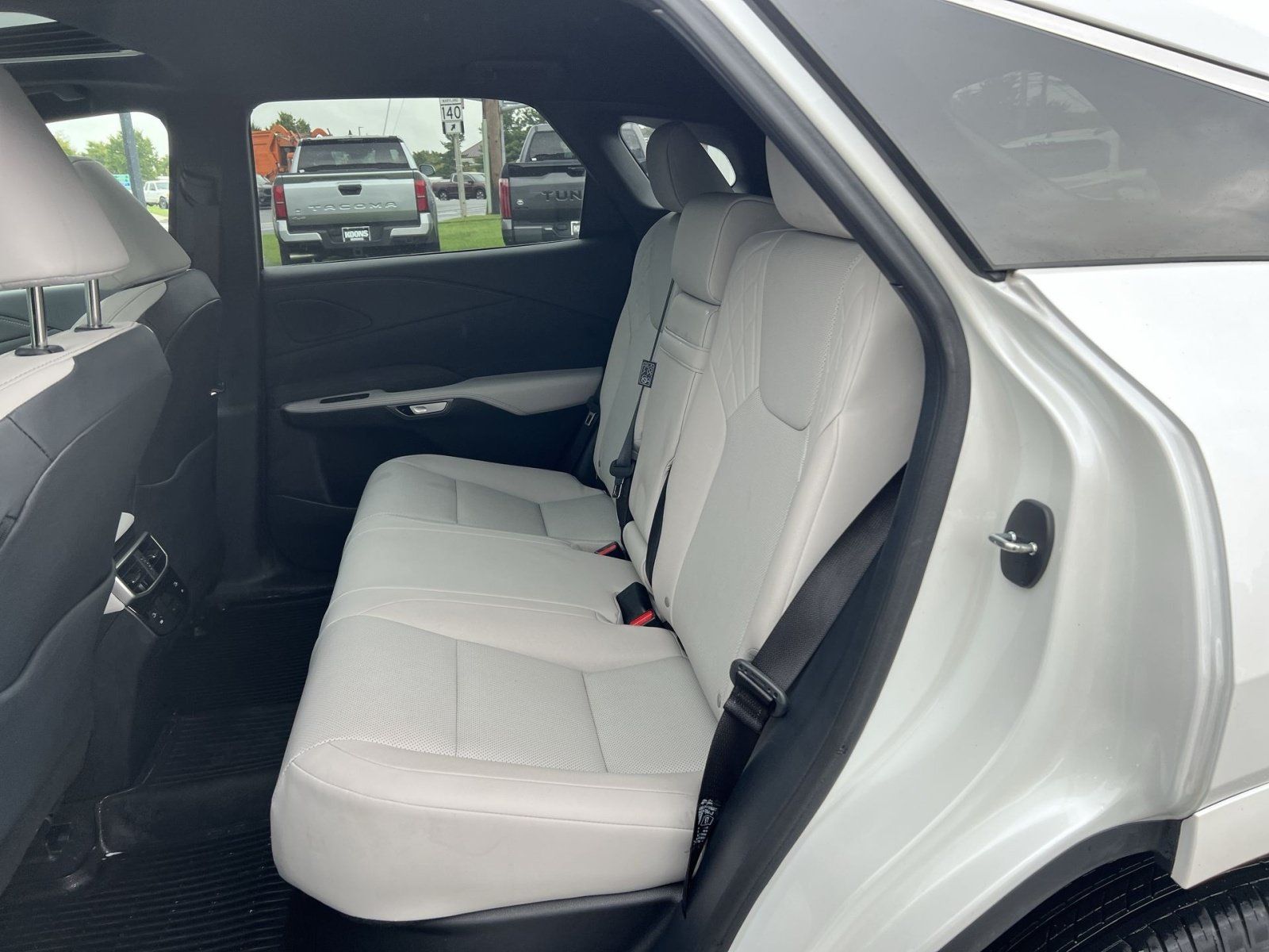 Used 2024 Lexus RX 350 Premium w/ Convenience Package AWD/4WD image 25