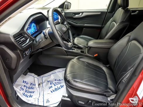 Used 2025 Ford Escape SE w/ PHEV Premium Package image 10