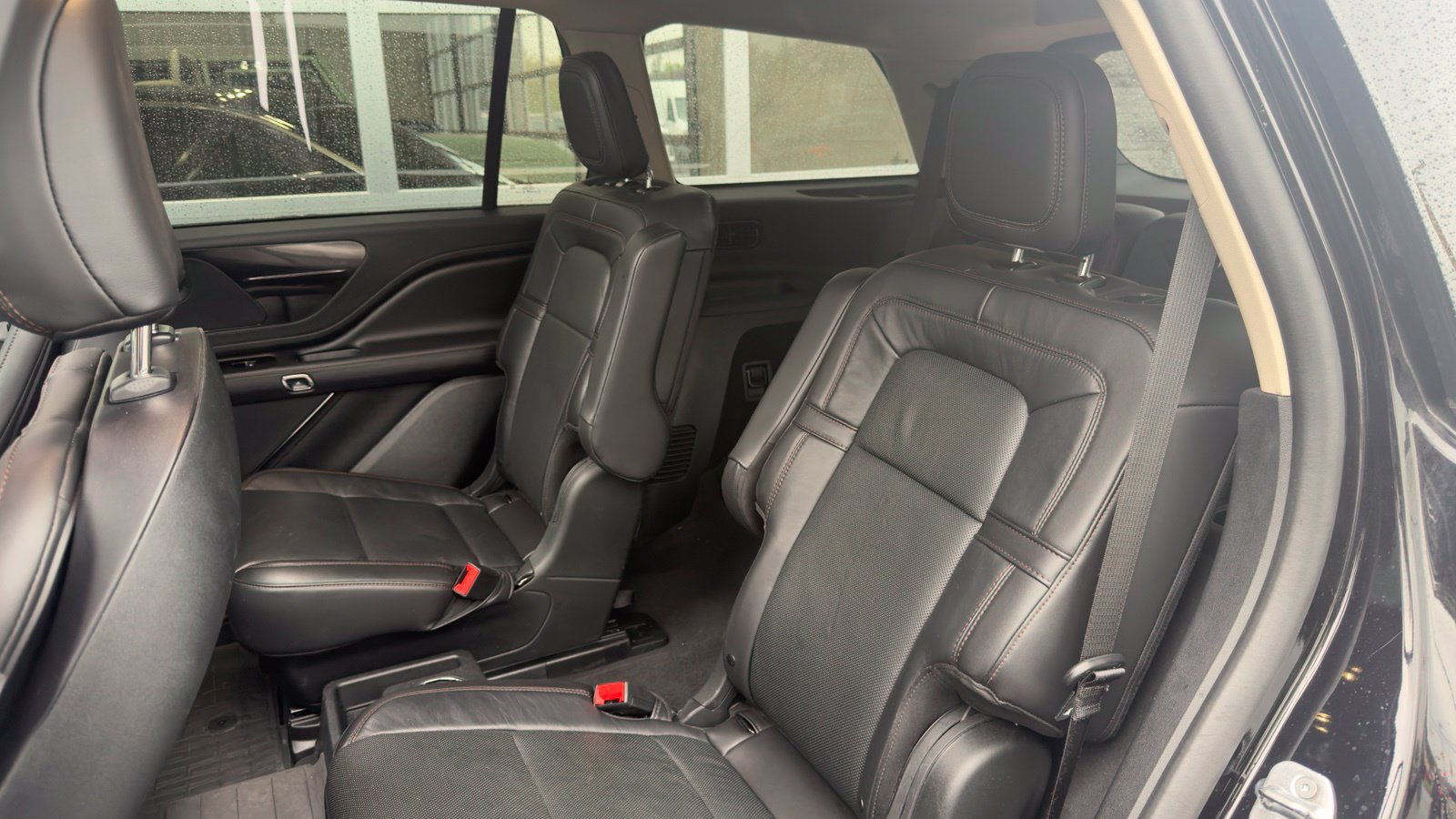 Used 2023 Lincoln Aviator Reserve w/ Elements Package Plus AWD/4WD image 14