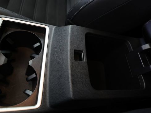 Used 2024 Mitsubishi Outlander SE Black Edition FWD image 37