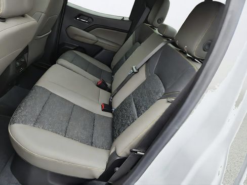 Used 2024 Chevrolet Colorado ZR2 w/ Technology Package AWD/4WD image 25