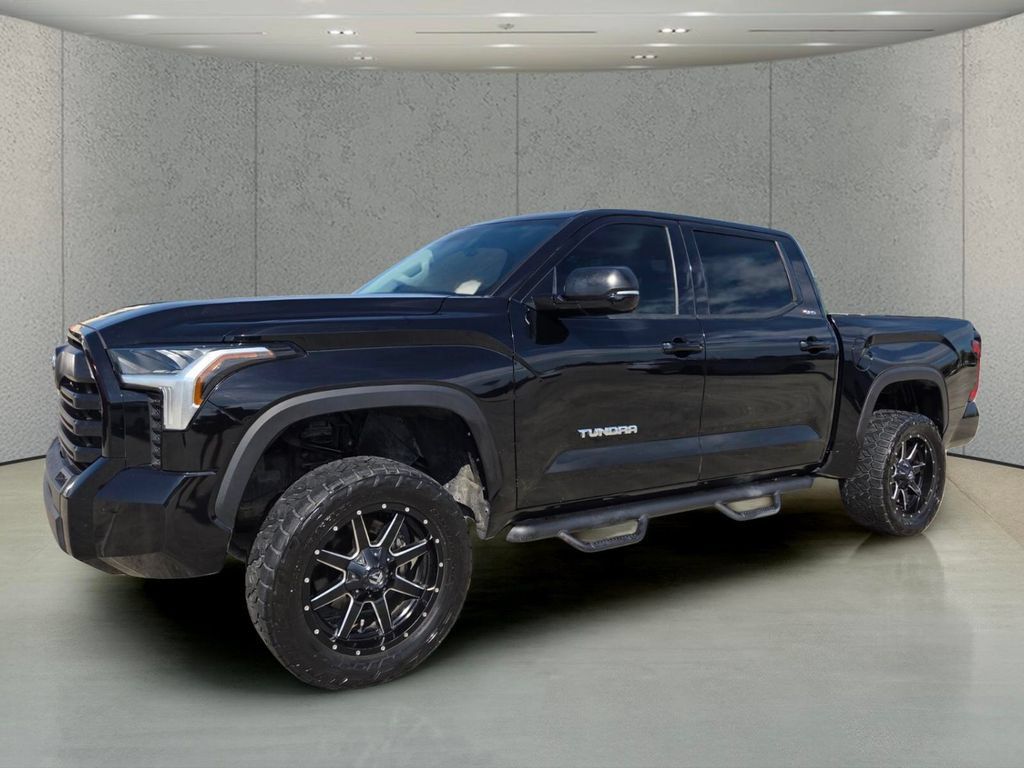 Used 2022 Toyota Tundra SR5 w/ SR5 Premium Package RWD image 1