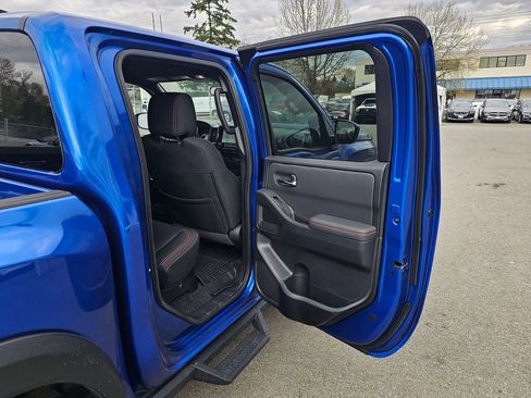 Used 2024 Nissan Frontier PRO-4X w/ Technology Package image 25