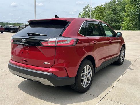 Used 2024 Ford Edge SEL w/ Convenience Package AWD/4WD image 5