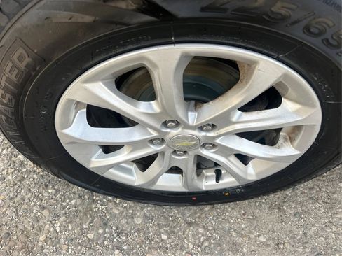 Used 2018 Chevrolet Equinox LT image 16