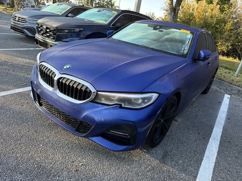 Used 2022 BMW 330i 330i w/ M Sport Package image 3