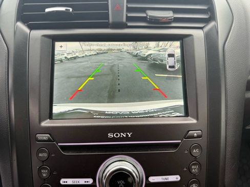 Used 2019 Ford Fusion Energi Titanium FWD image 24