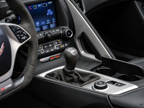 Used 2019 Chevrolet Corvette Z06 RWD image 64