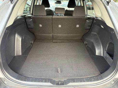 Used 2019 Toyota RAV4 LE image 14