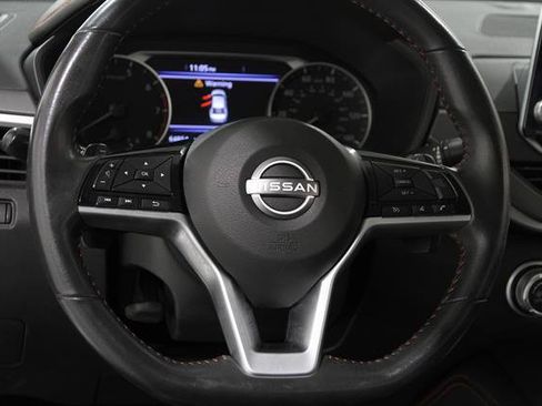 Used 2024 Nissan Altima 2.5 SR FWD image 7