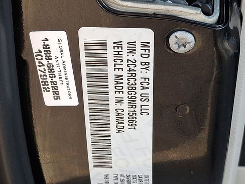 Certified 2022 Chrysler Pacifica Touring-L image 26