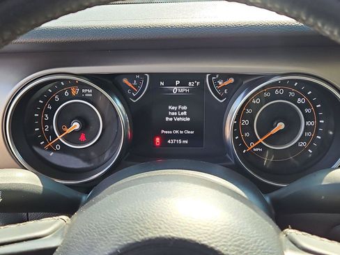 Used 2020 Jeep Gladiator Sport w/ Quick Order Package 24S AWD/4WD image 24