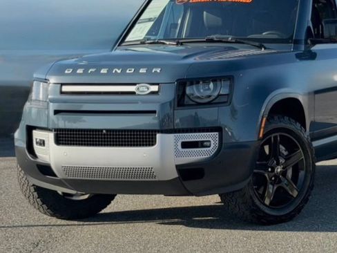 Used 2020 Land Rover Defender 110 SE AWD/4WD image 3