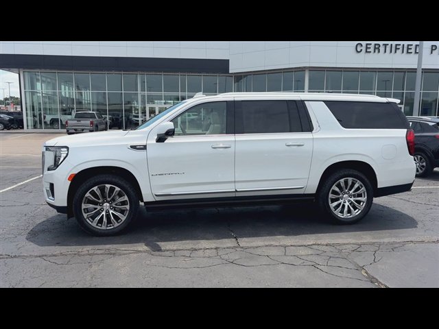 Certified 2021 GMC Yukon XL Denali w/ Denali Premium Package AWD/4WD image 5