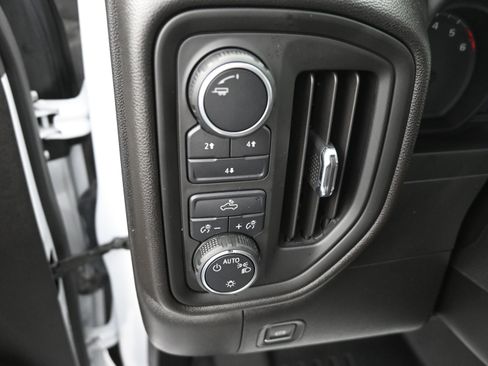 Certified 2025 Chevrolet Silverado 2500 W/T image 19