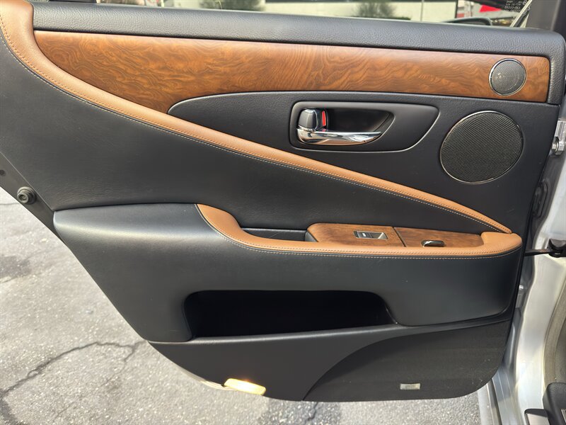 Used 2012 Lexus LS 460 w/ Sport Pkg RWD image 29