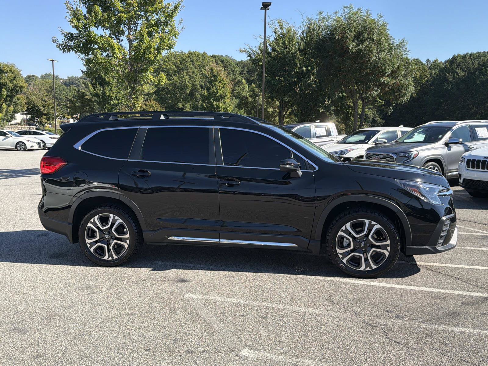 Used 2023 Subaru Ascent Limited AWD/4WD image 11
