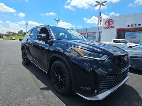 Used 2023 Toyota Highlander XSE AWD/4WD image 1