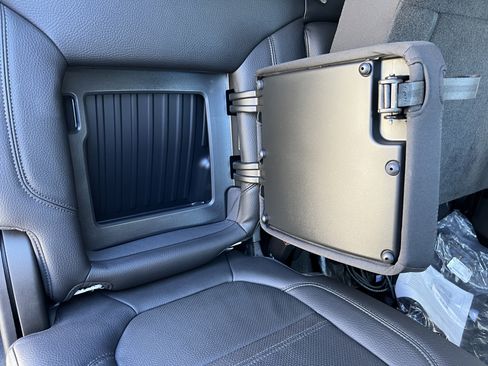 Used 2022 GMC Sierra 3500 Denali w/ Denali Ultimate Package image 20