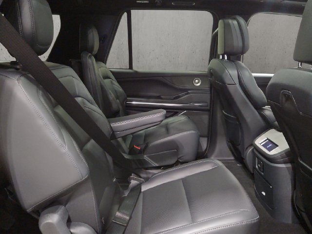 New 2027 Lincoln Navigator L Reserve AWD/4WD image 19