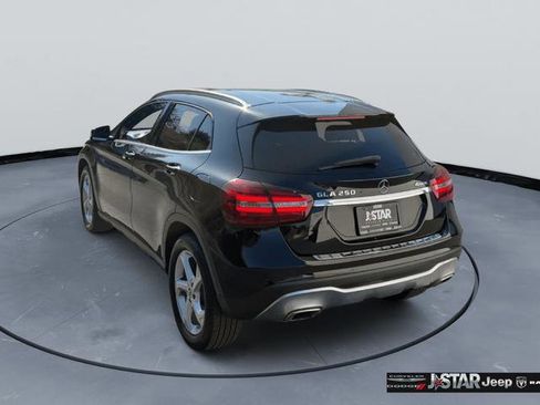 Used 2020 Mercedes-Benz GLA 250 4MATIC w/ Premium Package image 6