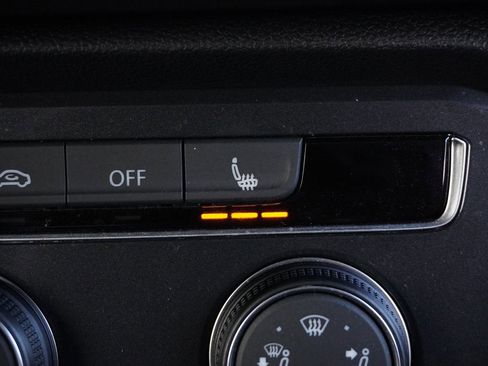 Used 2022 Volkswagen Tiguan S image 49