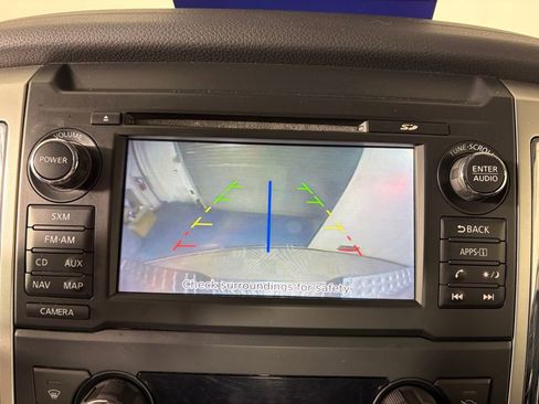 Used 2017 Nissan Titan SV image 20