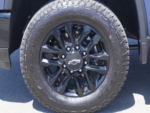 Used 2026 Chevrolet Silverado 2500 Custom w/ Custom Value Package AWD/4WD image 7