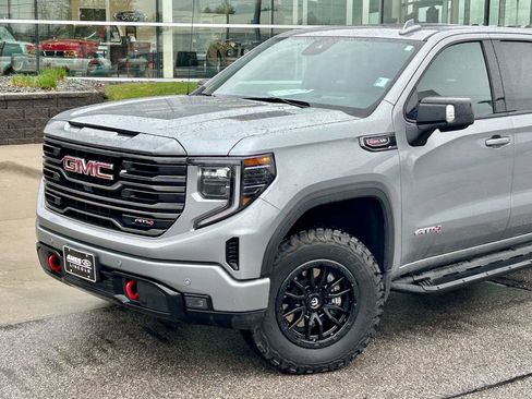 Used 2024 GMC Sierra 1500 AT4 w/ Technology Package image 2