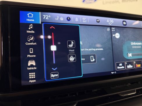 Used 2025 Jeep Wrangler Unlimited Sahara w/ Safety Group image 10