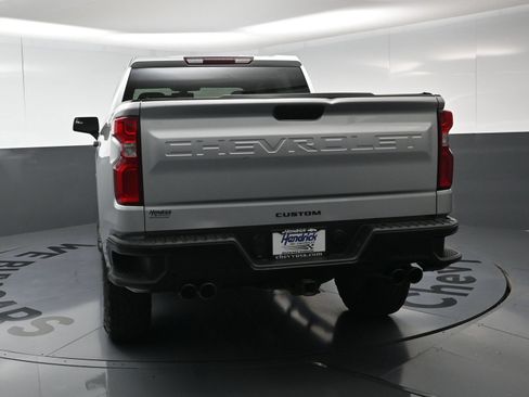 Used 2021 Chevrolet Silverado 1500 Custom Trail Boss AWD/4WD image 8