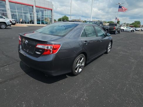 Used 2014 Toyota Camry SE FWD image 3