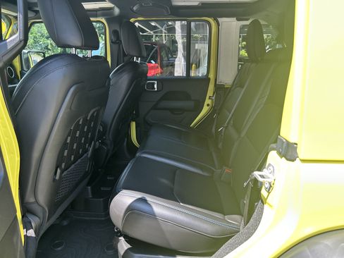 Certified 2023 Jeep Wrangler Unlimited Rubicon 4xe w/ Cold Weather Group AWD/4WD image 11